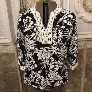 C.D. PETITES by Cathy Daniels Women's Top Crochet Edging PXL.  Crinkle.  B16